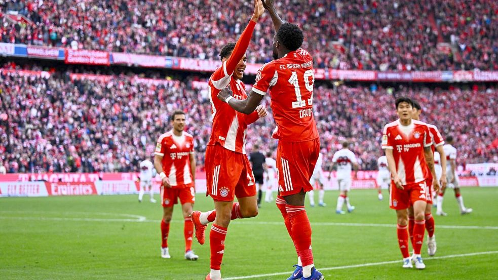 Jamal Musiala (r) glänzt für den FC Bayern. Foto: Tom Weller