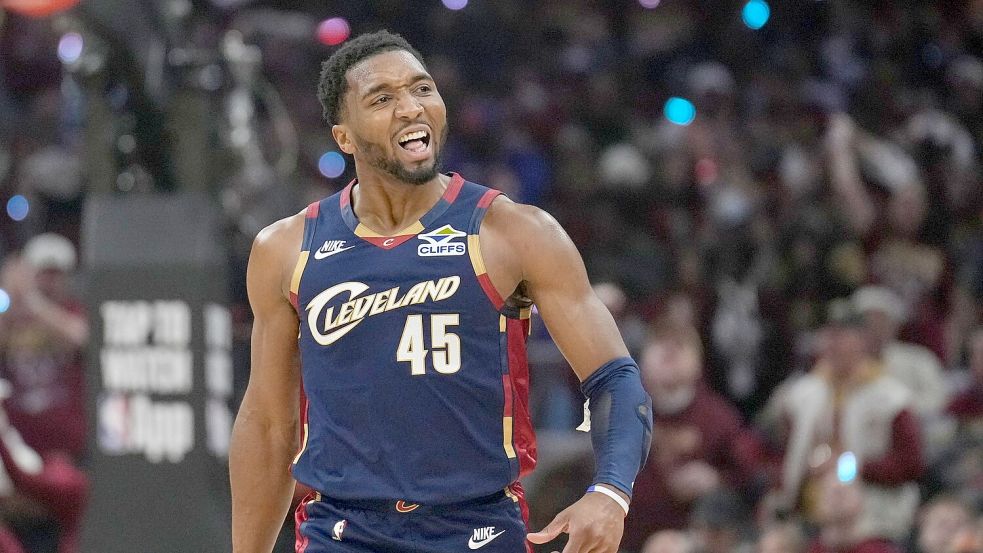 Die Cavaliers mit Donovan Mitchell haben beide Heimspiele zum Auftakt der Playoffs gewonnen. Foto: Sue Ogrocki