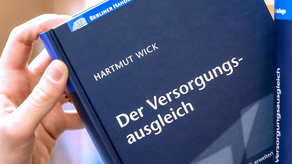 Beim Versorgungsausgleich geht es darum, für den Zeitraum der Ehe einen Ausgleich in Bezug auf die späteren Rentenansprüche herzustellen. (Symbolbild) Foto: Oliver Berg
