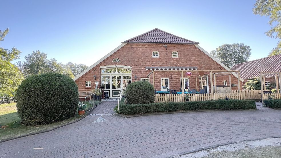 Der Bauernhof am Fordeweg wurde von Grund auf saniert. Die Gäste schätzen die gemütliche Atmosphäre - und die fast 5000 Quadratmeter große, parkähnliche Außenanlage. Foto: privat