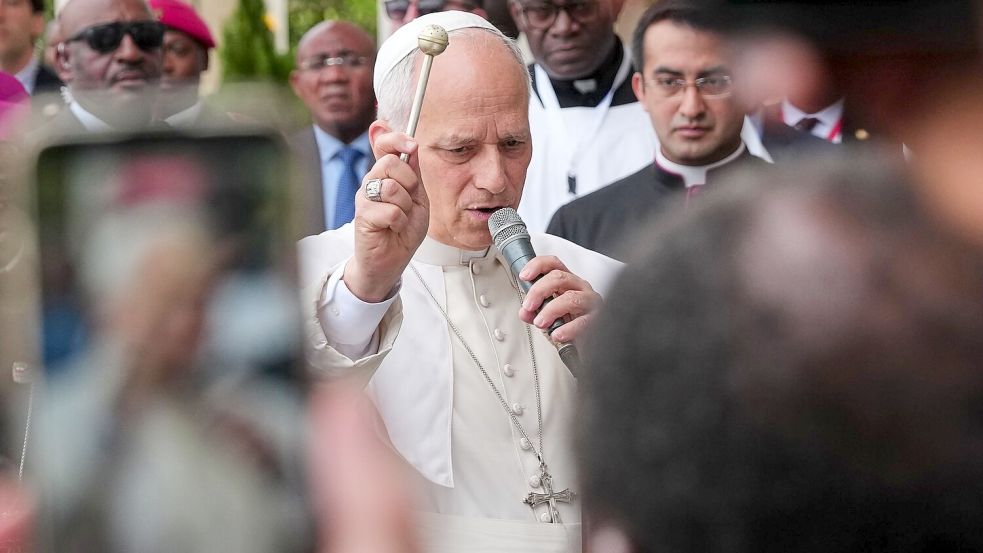 Papst Leo XIV. äußerte sich auf dem Rückflug aus Afrika. Foto: Misper Apawu
