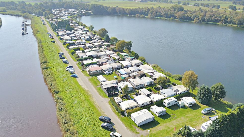 Der Campingplatz am Jümmesee hat etwa 200 Parzellen für Camper. Foto: Dübbelde Immobilien/Archiv