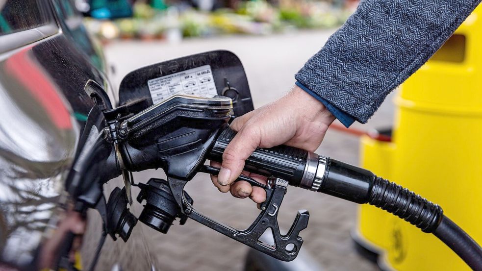 Tanken wird gerade wieder teurer. (Archivbild) Foto: Frank Hammerschmidt