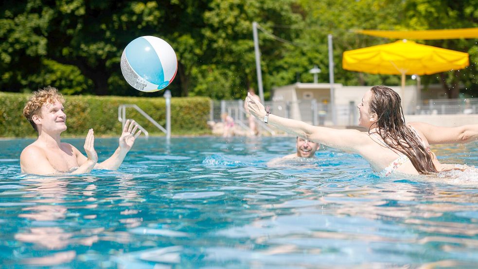 Es geht wieder los: Freibadsaison im Moskaubad startet im Mai. Foto: Michael Gründel