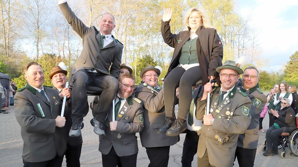Das neue Königspaar: Rainer Stolle und Melanie Vossler. Foto: Hans Passmann