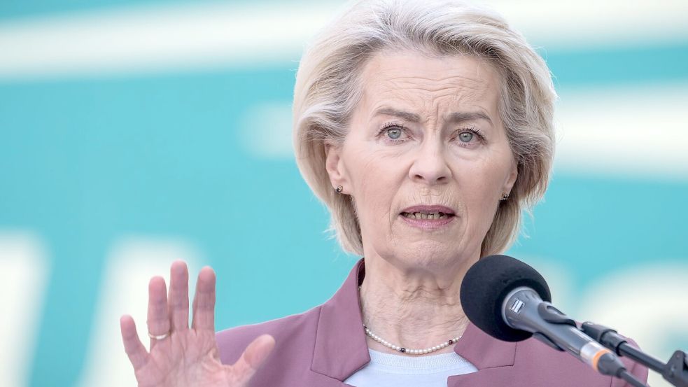 Ursula von der Leyen warnt vor einer verfrühten Lockerung der Iran-Sanktionen. Foto: Michael Kappeler/dpa