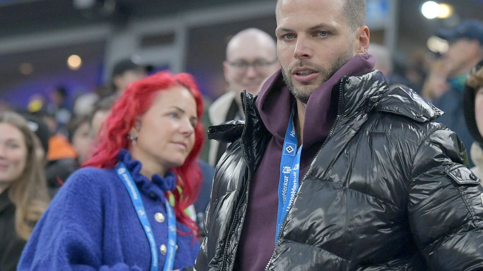 Gehen als Paar getrennte Wege: Dana und Dennis Diekmeier haben ihr Ehe-Aus bekanntgegeben. Foto: IMAGO/Jan Huebner