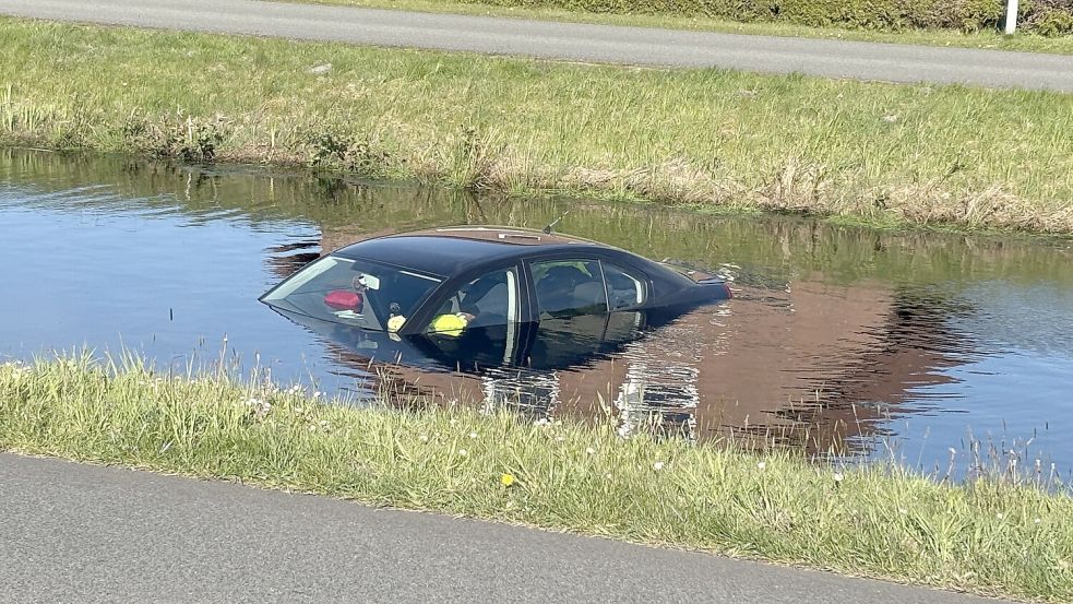 Der Wagen war von einer Grundstücksauffahrt gerollt. Foto: Henrik Zein