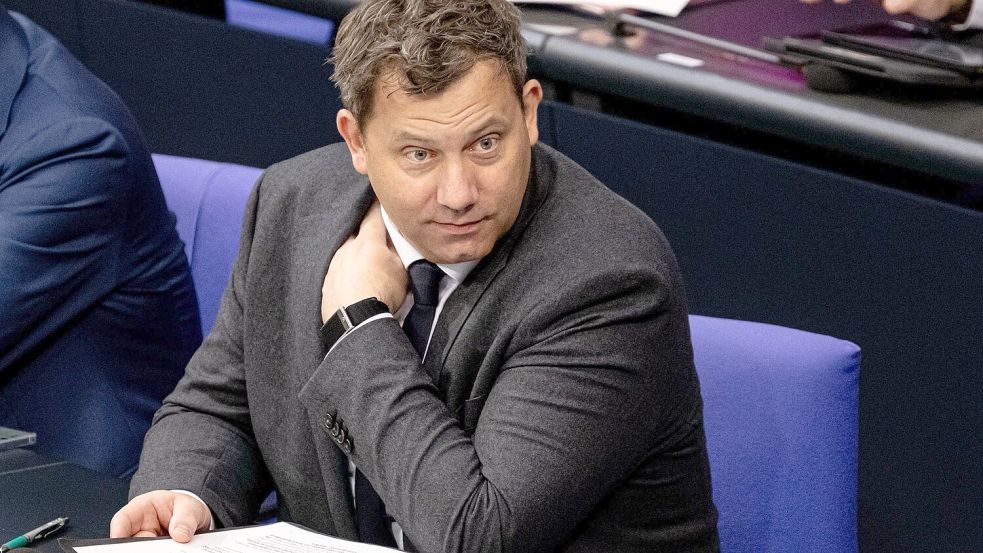 Der Finanzminister hat eine Ansage an seine Kabinettskollegen gemacht. (Archivbild) Foto: Fabian Sommer/dpa