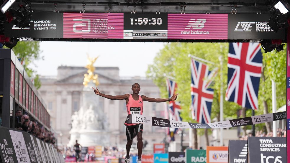 Sabastian Sawe lief in London seinen erst vierten Marathon. Foto: dpa/PA Wire/John Walton