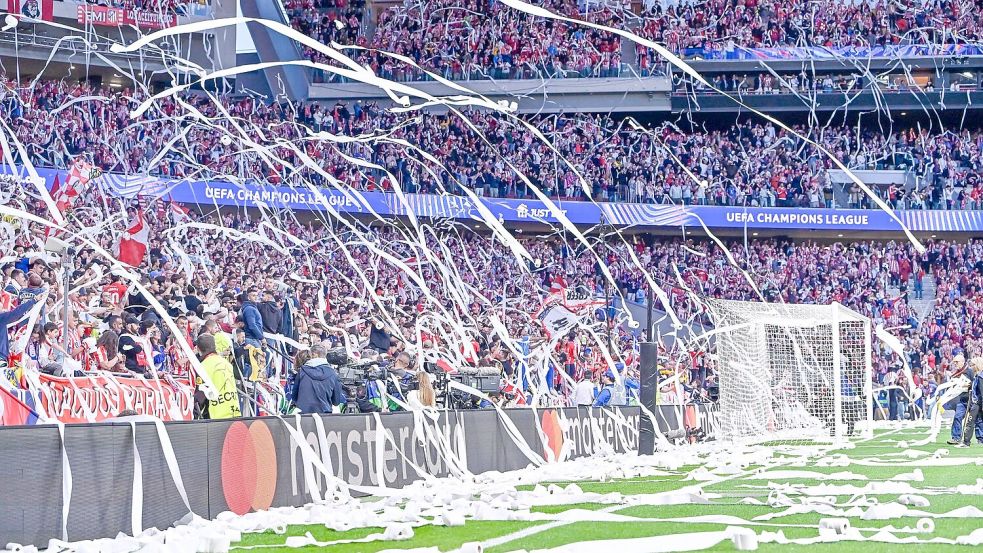 Es herrschte Hochstimmung in Madrid - zumindest vor dem Spiel. Foto: Oscar Manuel Sanchez