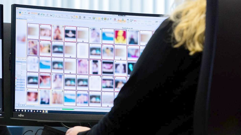 Werden verdächtige Dateien sichergestellt, müssen Polizeibeamte jede einzelne von ihnen auswerten und kategorisieren. Symbolfoto: Rolf Vennenbernd/DPA