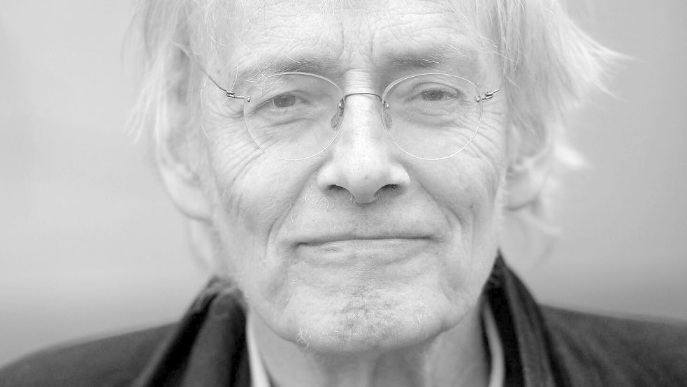 Timm Ulrichs ist gestorben. (Archivbild) Foto: Peter Steffen