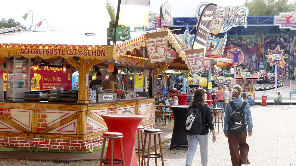 Der traditionelle Papenburger Maimarkt findet vom 08. bis 11. Mai auf dem Untenender Marktplatz statt. Foto: Stadt Papenburg