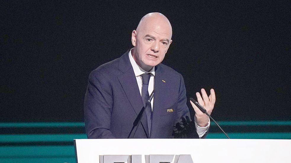 Gianni Infantino bekräftigt beim FIFA-Kongress, dass der Iran bei der WM dabei sein soll. Foto: Darryl Dyck