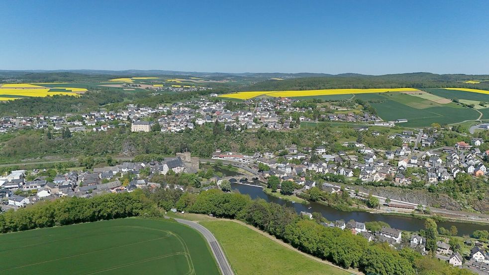 Runkel ist eine Kleinstadt an der Lahn. Am 16. April ist es hier zu einem Arbeitsunfall mit mehreren Todesopfern gekommen. Foto: Sascha Ditscher