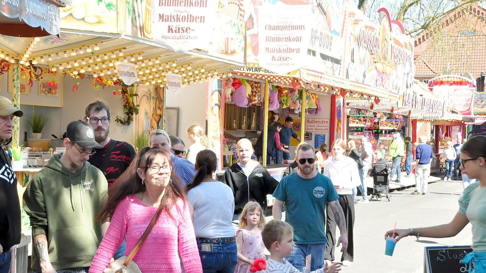 Der Johannimarkt ist einer der beliebtesten Veranstaltungen in Weener. Foto: Bodo Wolters