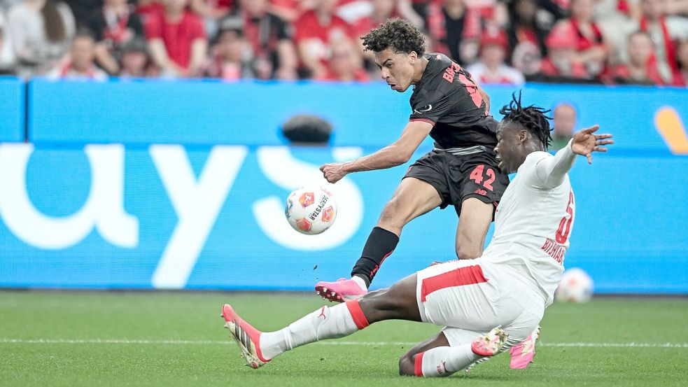 Die Spieler von RB Leipzig hatten in Leverkusen öfter das Nachsehen. Foto: Fabian Strauch