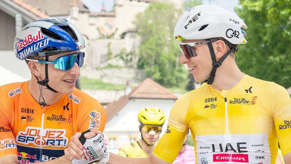 Florian Lipowitz (l) musste sich nur Tadej Pogacar geschlagen geben. Foto: Jean-Christophe Bott