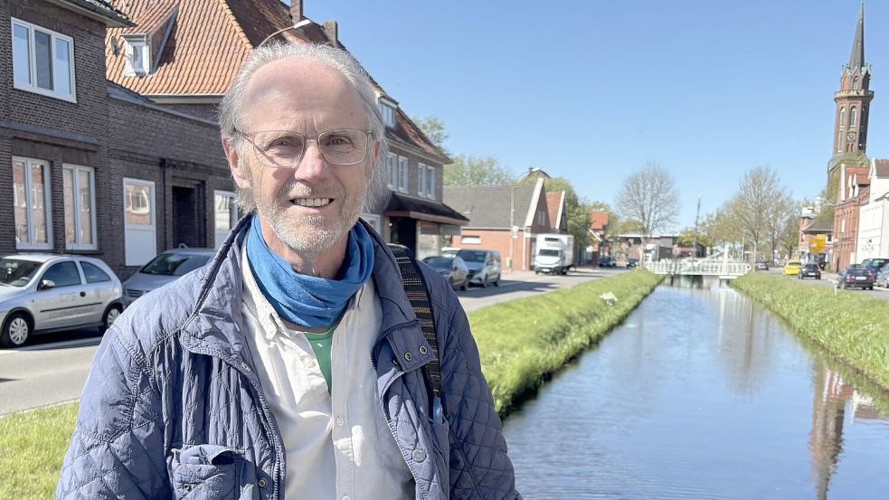 Norbert Knitsch hofft darauf, dass sich doch noch ein Freibad in Rhauderfehn realisieren lässt. Foto: Henrik Zein