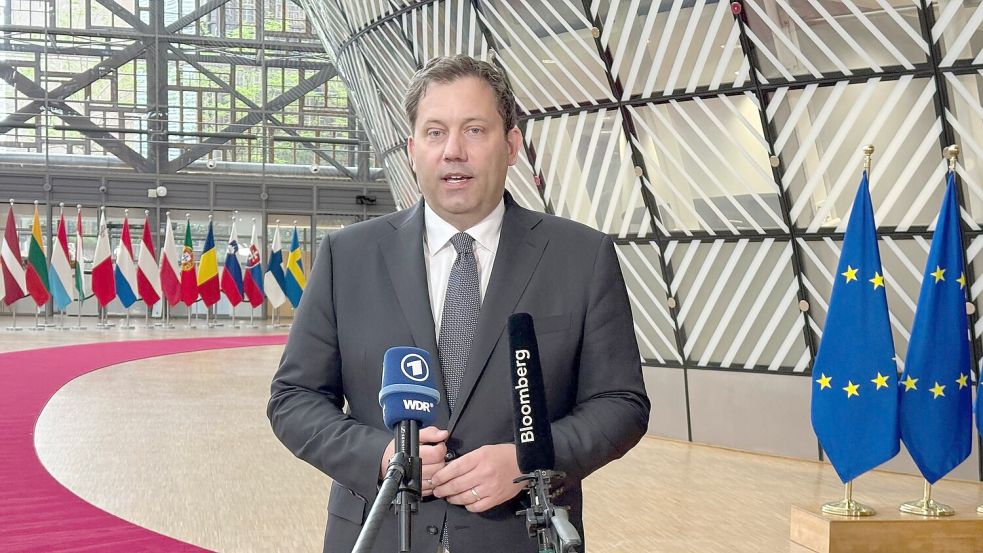 „Europa steht zu den Zusagen und ich erwarte das jetzt von der amerikanischen Seite auch“, sagte Vizekanzler Lars Klingbeil. Foto: Ansgar Haase/dpa