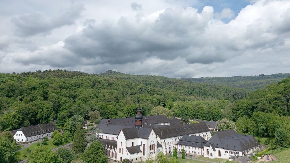 Dunkle Wolken können heute Gewitter und Starkregen bringen. Foto: Boris Roessler
