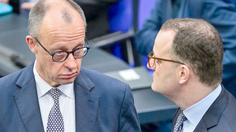 Während Spahn sich gefangen hat, steckt der Kanzler in der Krise. (Archivfoto) Foto: Sebastian Gollnow