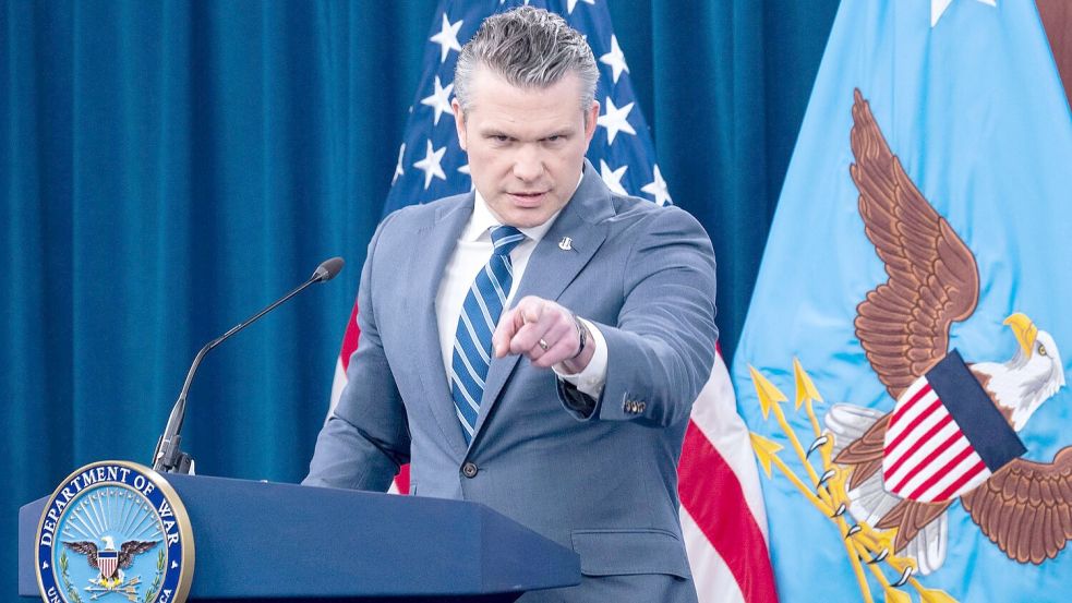 Laut US-Verteidigungsminister Pete Hegseth ist die Waffenruhe trotz aktueller Spannungen noch in Kraft. Foto: Kevin Wolf