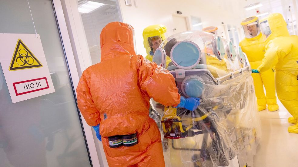 Auf einer Sonderisolierstation können hochinfektiöse Patienten behandelt werden. (Archivbild) Foto: Thomas Banneyer