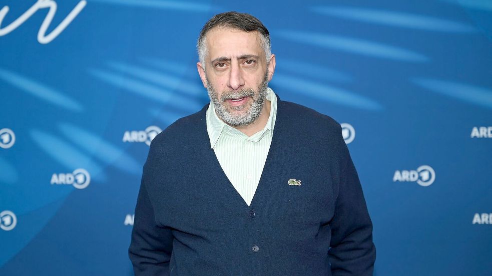 „Einigt Euch!“, sagte der Schauspieler Kida Khodr Ramadan - und die Streithähne einigten sich. Foto: Elisa Schu/dpa