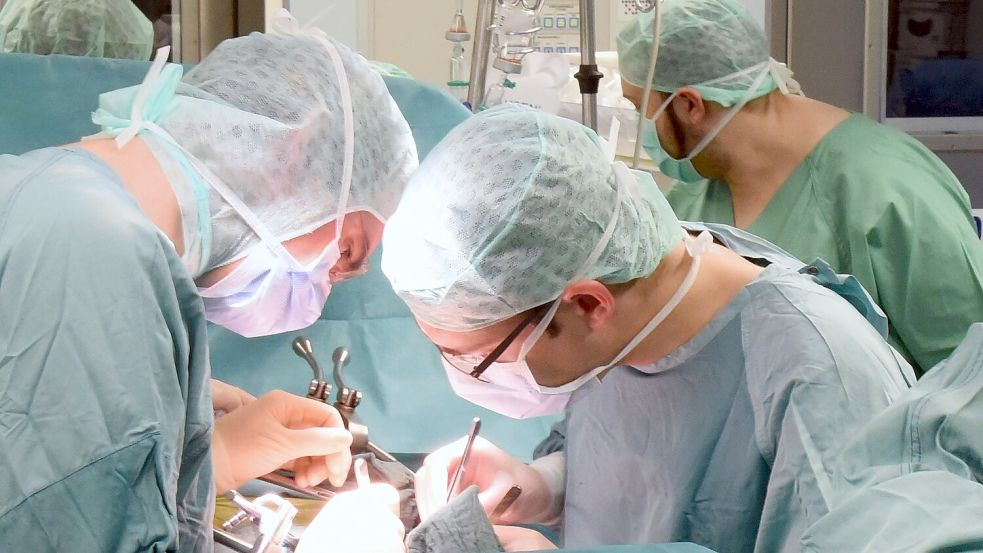 Bei den Organspenden erreicht Deutschland im Vergleich zu seinen Nachbarn nur einen hinteren Rang. (Archivbild) Foto: Waltraud Grubitzsch