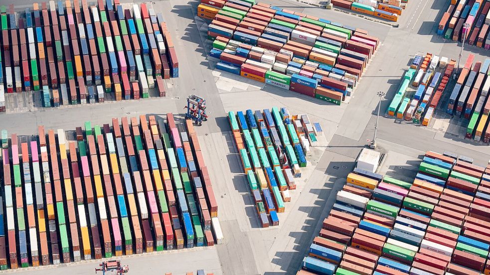 Die deutschen Exporteure stehen auf den Weltmärkten unter Druck. (Archivbild) Foto: Daniel Reinhardt