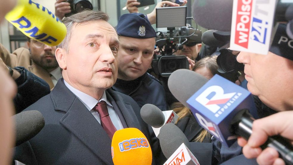 Der wegen Korruptionsverdacht gesuchter polnische Ex-Minister Zbigniew Ziobro ist aus Ungarn in die USA geflohen. (Archivbild) Foto: Rafal Guz