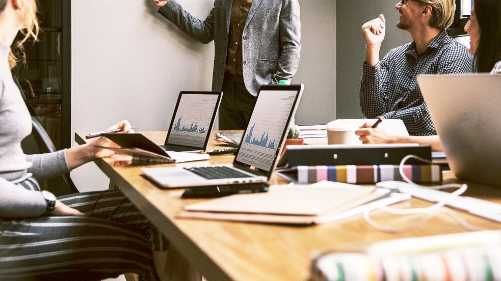 Sie erleichtern den Alltag: „Work-Besties“. Symbolbild: Pixabay
