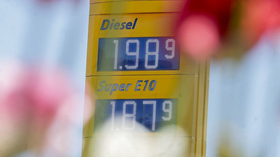 Die Kämpfe im Nahen Osten haben die Spritpreise deutlich anziehen lassen. (Archivbild) Foto: Thomas Warnack/dpa
