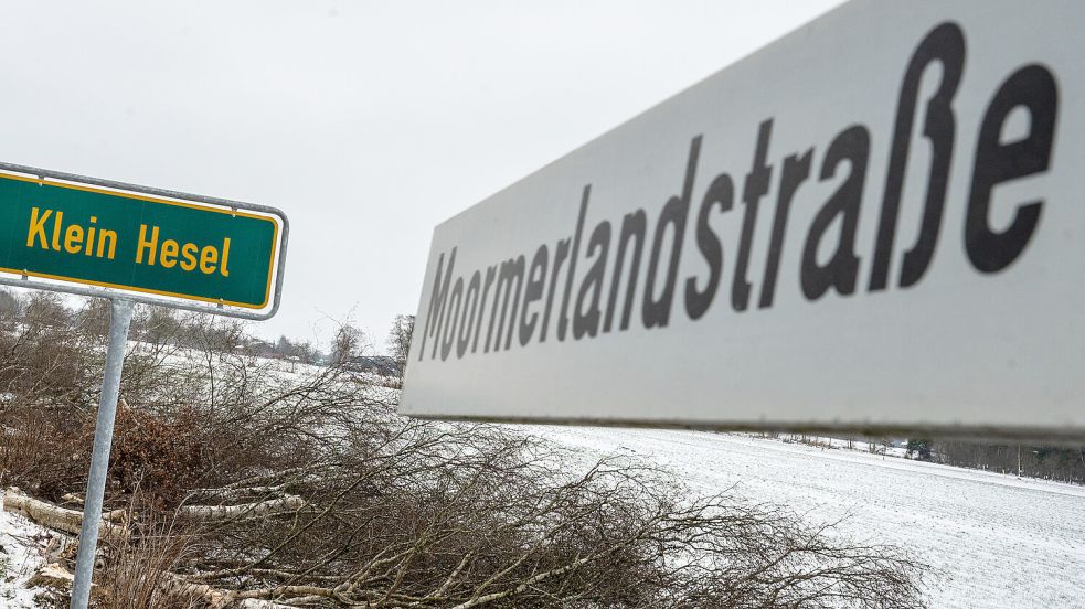 Seit 13. April ist die Moormerlandstraße voll gesperrt. Foto: Klaus Ortgies/Archiv