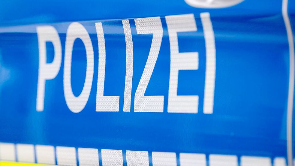Ein Autofahrer soll seinen Unfall live im Steam ins Netz übertragen haben.(Symbolbild) Foto: Boris Roessler