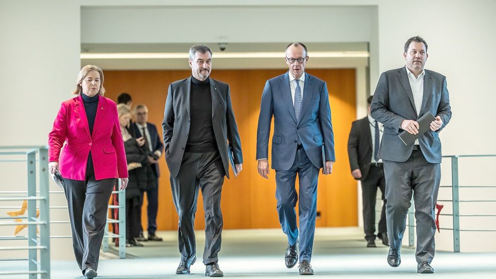 Die Koalition macht einen Schritt zurück bei den Entlastungen und einen nach vorne bei den Reformen. (Archivbild) Foto: Michael Kappeler/dpa