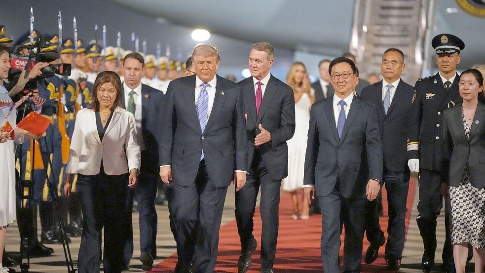Trump will am Donnerstag mit Staatschef Xi Jinping sprechen. Foto: Mark Schiefelbein