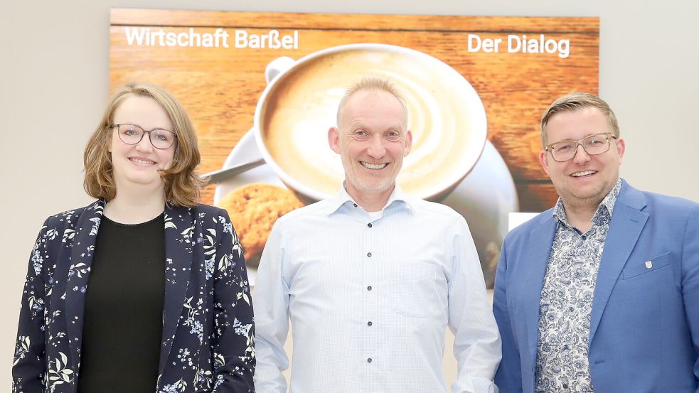 Freuen sich auf den ersten Wirtschaftsdialog „Wirtschaft im Gespräch – Zukunft im Blick“ (von links): Yvonne Dierks, Uwe Brake, Nils Anhuth. Foto: Hans Passmann