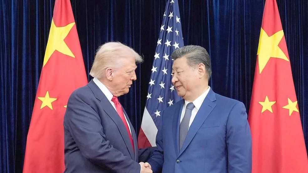 Trump und Xi treffen erneut aufeinander (Archivbild). Foto: Mark Schiefelbein/AP/dpa