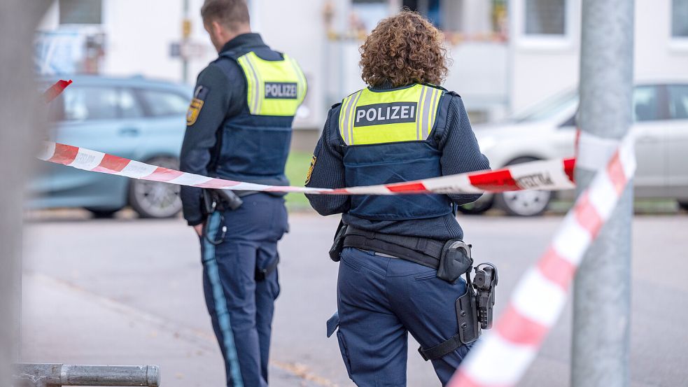 Wenn Polizisten es am Tatort mit einer Leiche zu tun haben, können sie eine Aber nicht überall. Foto: dpa/Armin Weigel
