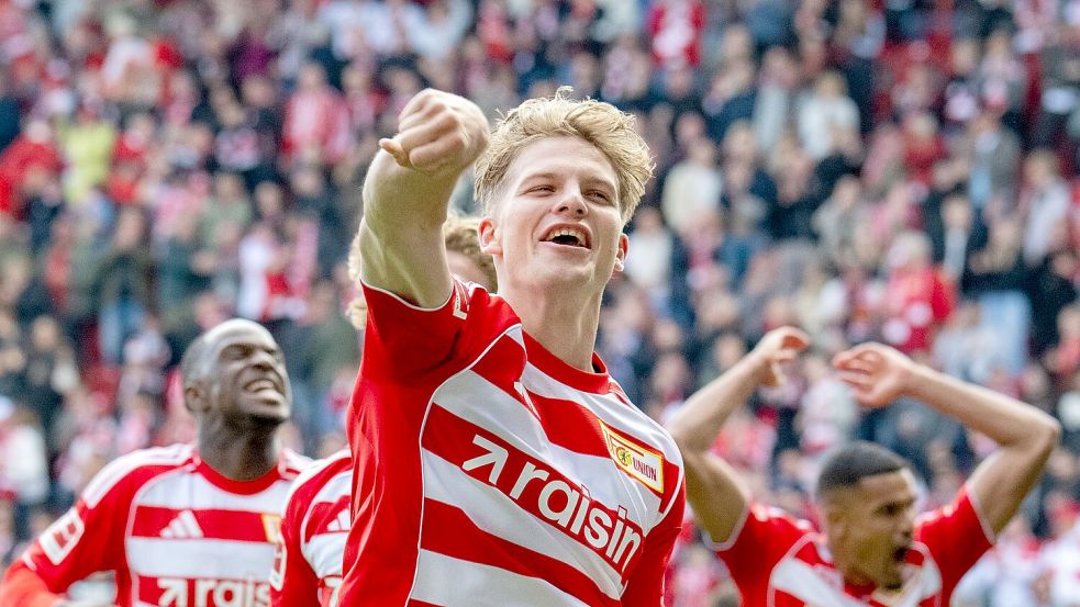 Per Traumtor zum 3:0: András Schäfer sorgte für die Entscheidung. Foto: Soeren Stache