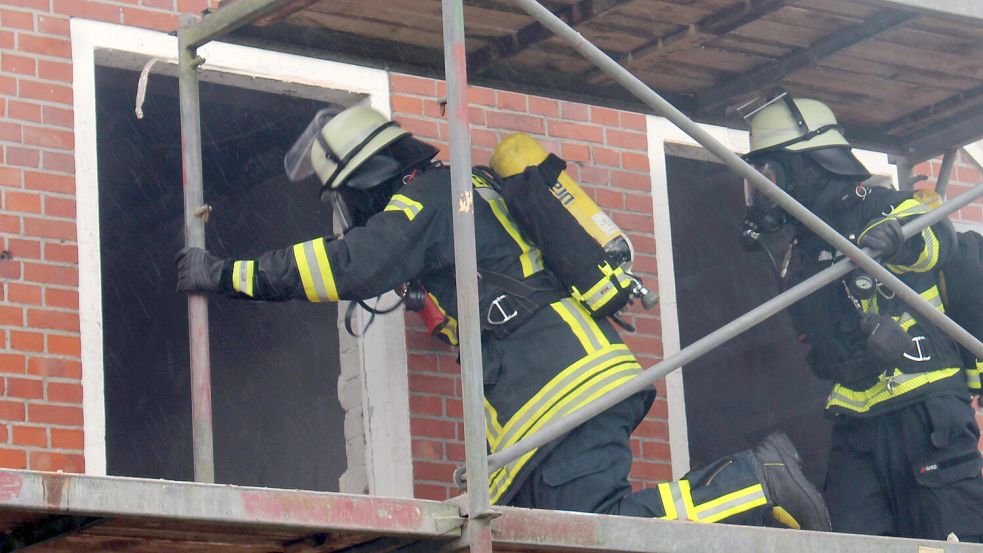 Die Feuerwehr war mit 70 Kräften im Einsatz. Symbolfoto: FeuerwehrWeener