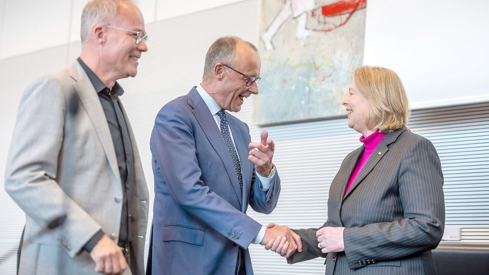 Vor allem für SPD-Chefin Bas hat Merz nette Worte parat. Foto: Michael Kappeler/dpa