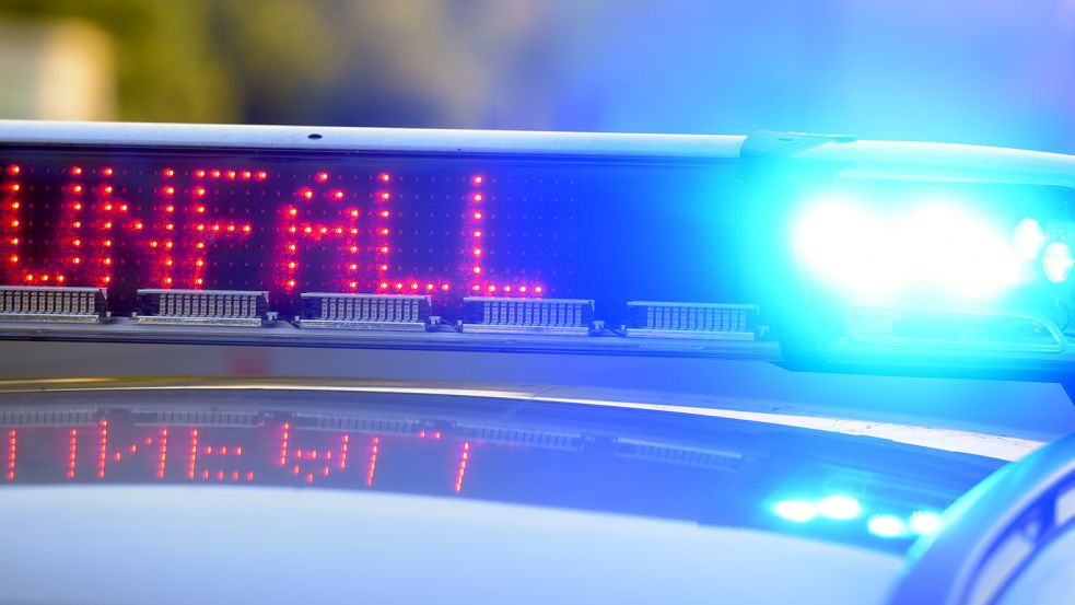 Nach einem tragischen Verkehrsunfall in Sedelsberg ist eine Spendenaktion ins Leben gerufen worden. Sie soll die Familie des 14-jährigen Jugendlichen in der schweren Zeit unterstützen und eine würdevolle Beerdigung ermöglichen. Symbolfoto: Stefan Puchner/DPA