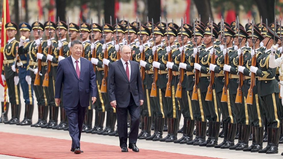 Kurz nach US-Präsident Donald Trump wird auch Kremlchef Wladimir Putin in Peking empfangen. Foto: Maxim Shemetov