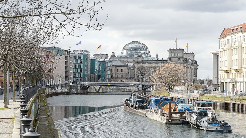 Der Bundestag verzichtet auf ein millionenschweres Bauprojekt in Reichstagsnähe Foto: Jens Kalaene