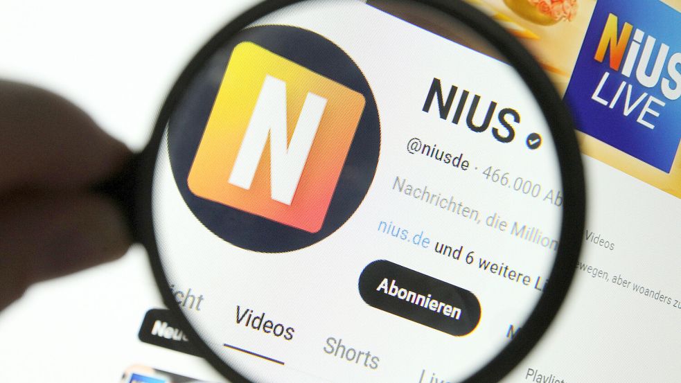 Das Online-Portal Nius gilt als rechtskonservatives Medium. Jetzt wurde es zu einer Geldstrafe verurteilt. Foto: IMAGO/Hanno Bode