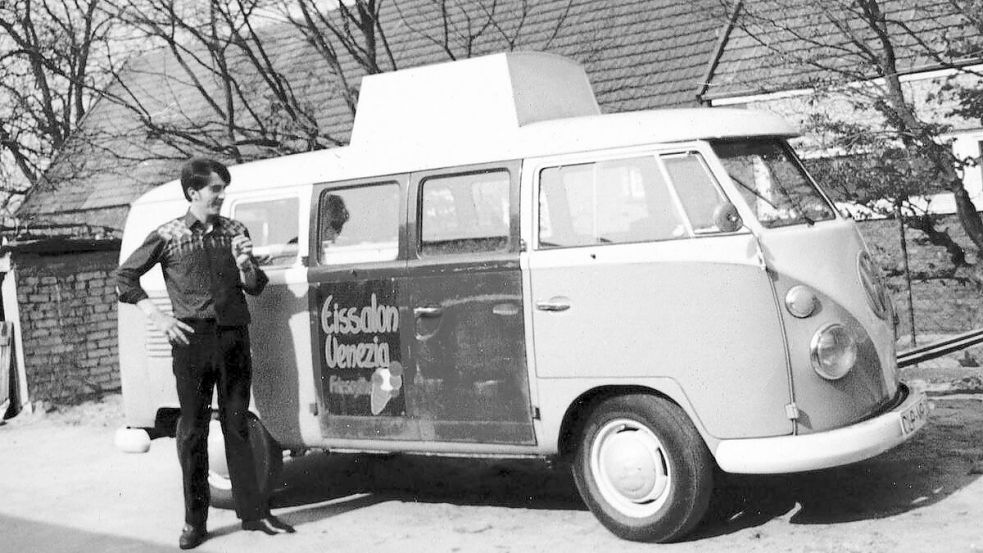 Luigi am Eiswagen – italienisches Flair mitten in Friesoythe. Fotos: Sammlung Pille